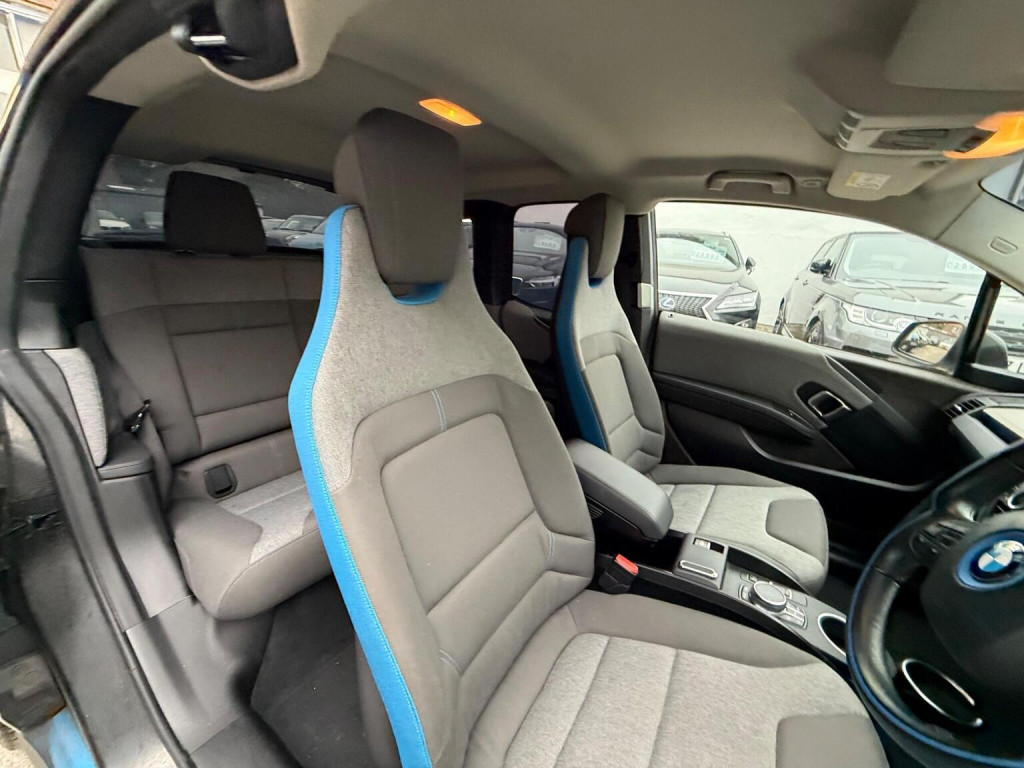 BMW I3