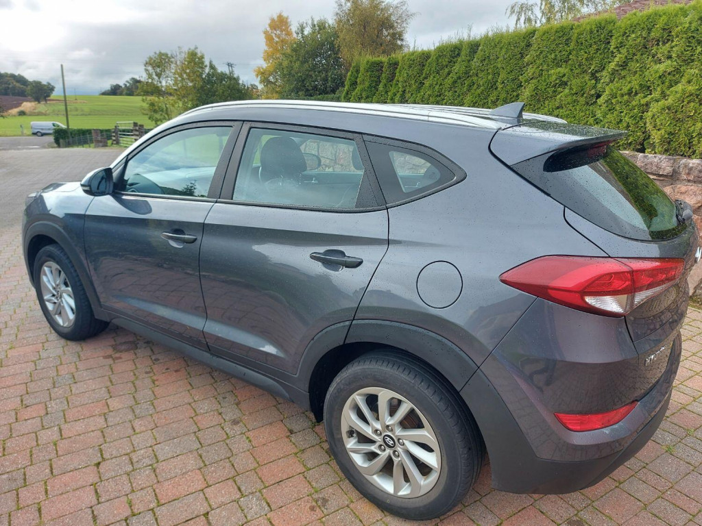 HYUNDAI TUCSON