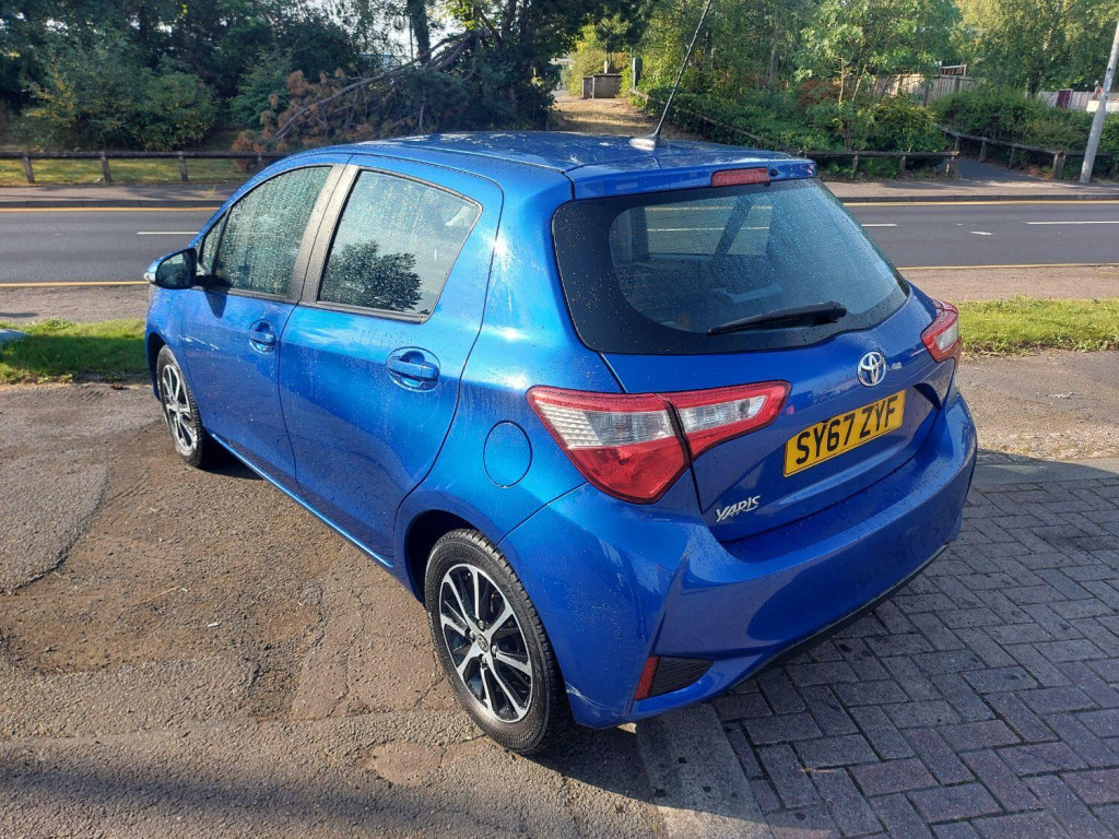 TOYOTA YARIS
