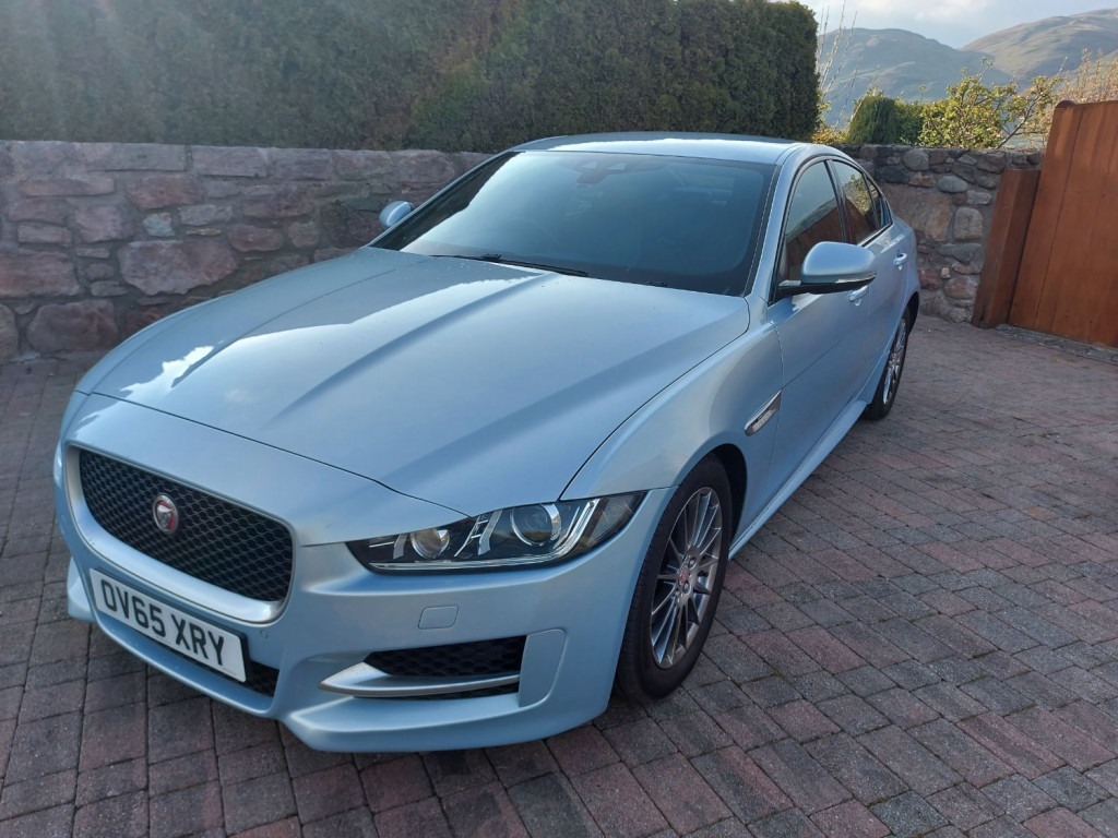 JAGUAR XE