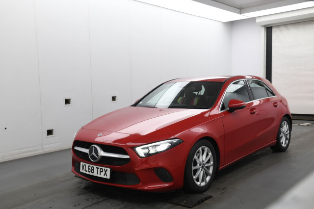MERCEDES-BENZ A CLASS 1.5 A180d Sport (2019)