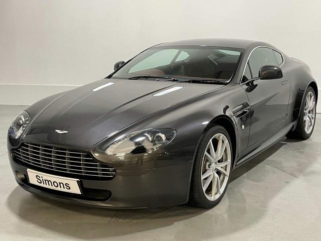 ASTON MARTIN VANTAGE