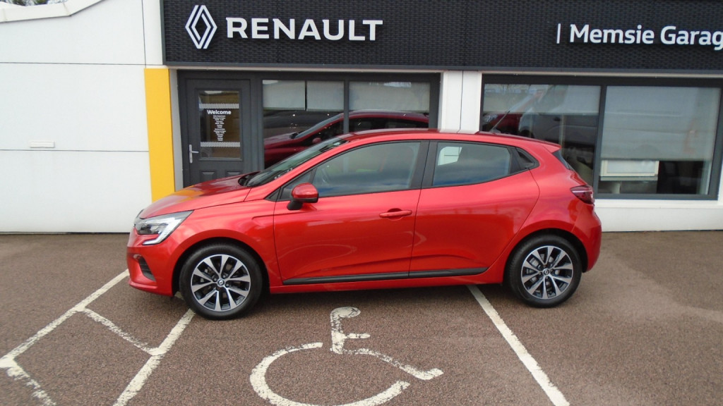 View RENAULT CLIO 1.6 Iconic Edition E-TECH Hybrid 140 Auto MY21.5