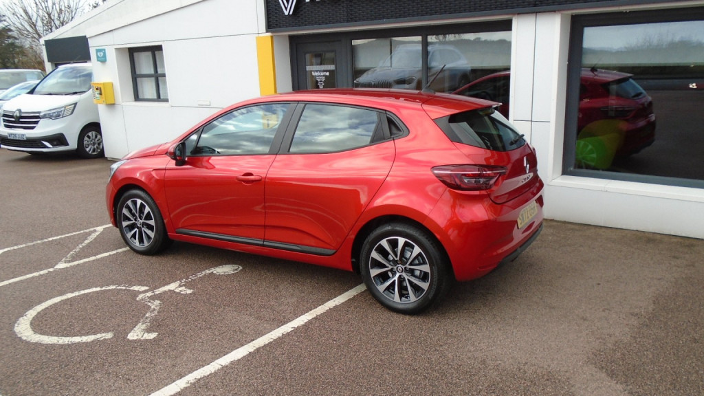 View RENAULT CLIO 1.6 Iconic Edition E-TECH Hybrid 140 Auto MY21.5