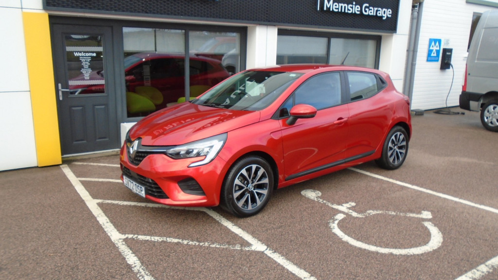 View RENAULT CLIO 1.6 Iconic Edition E-TECH Hybrid 140 Auto MY21.5