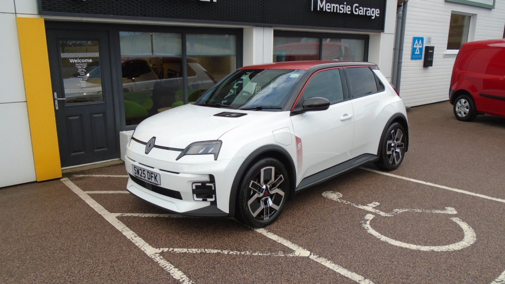 View RENAULT 5 techno 150hp comfort range