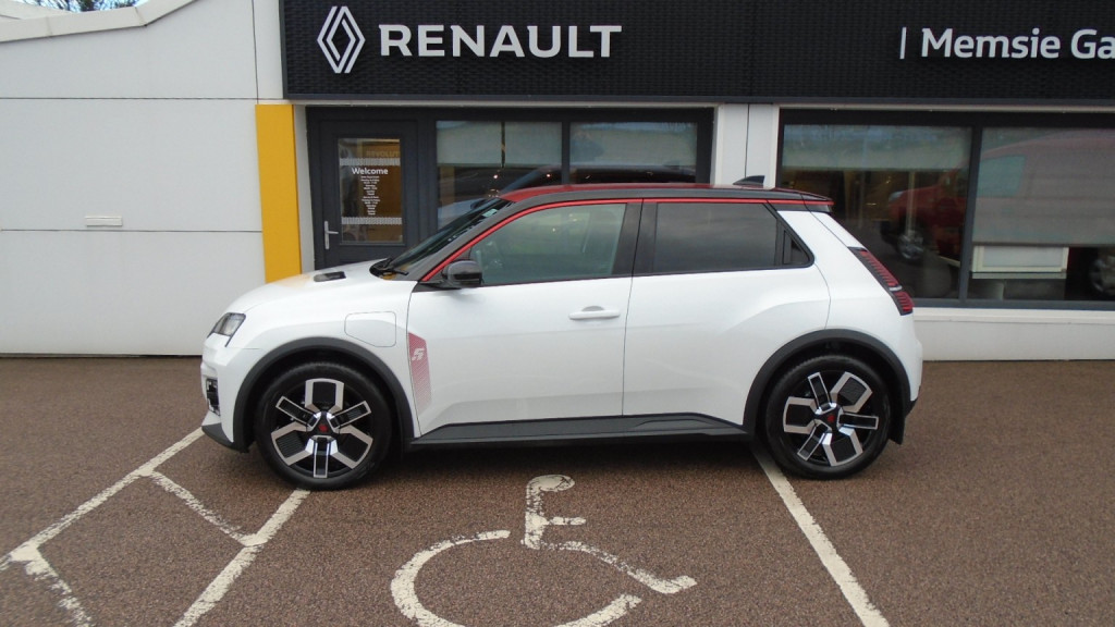 View RENAULT 5 techno 150hp comfort range