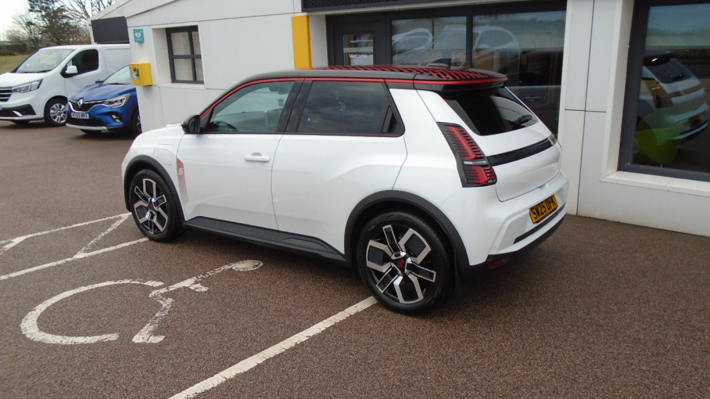 View RENAULT 5 techno 150hp comfort range