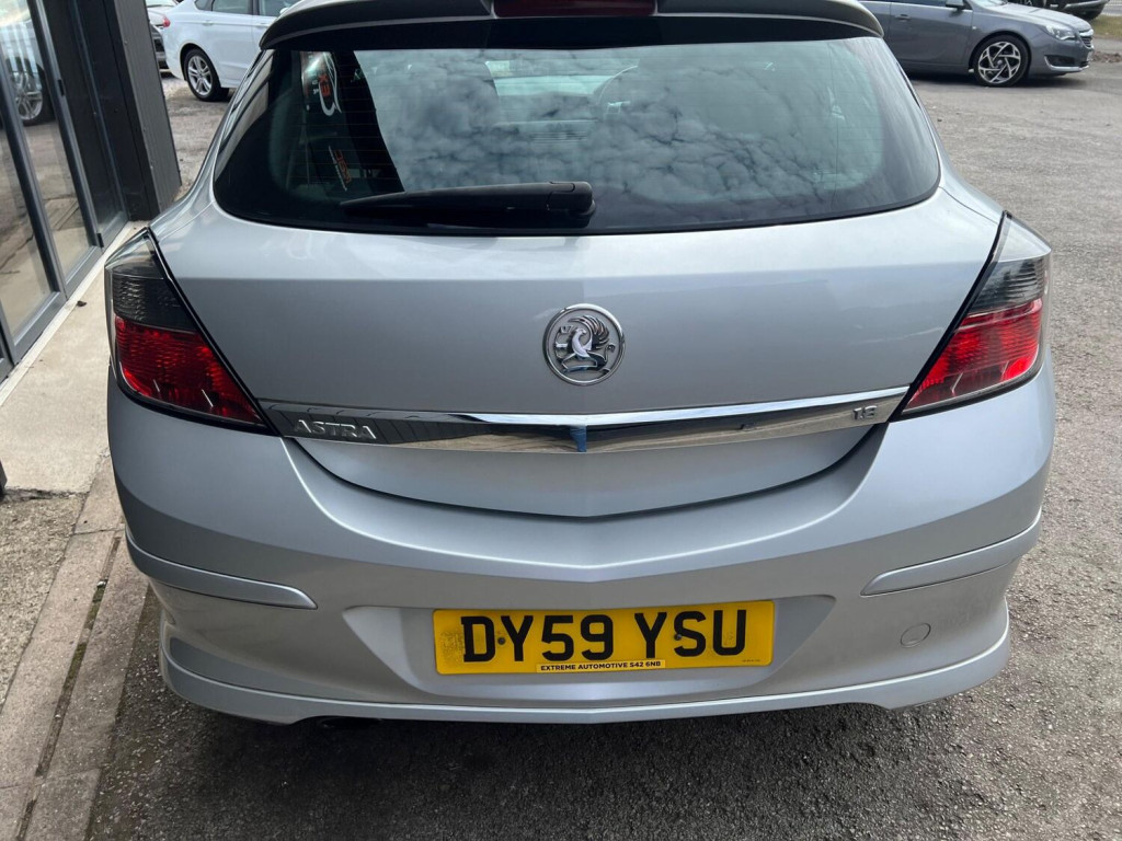 VAUXHALL ASTRA