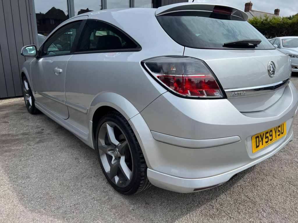 VAUXHALL ASTRA
