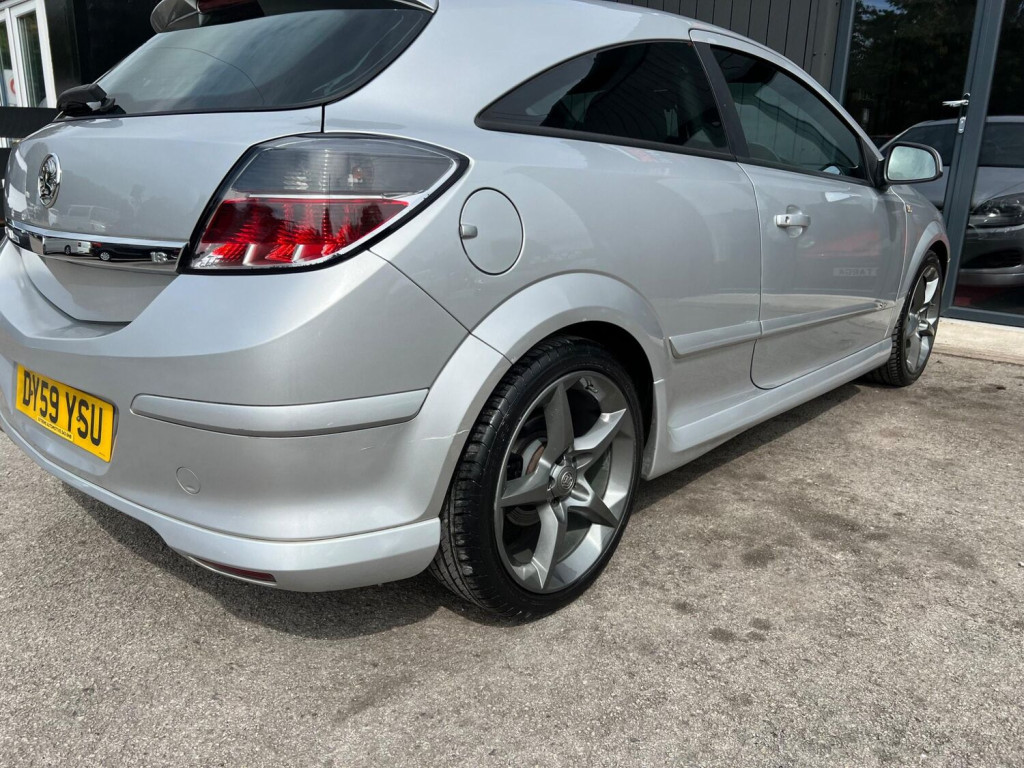 VAUXHALL ASTRA