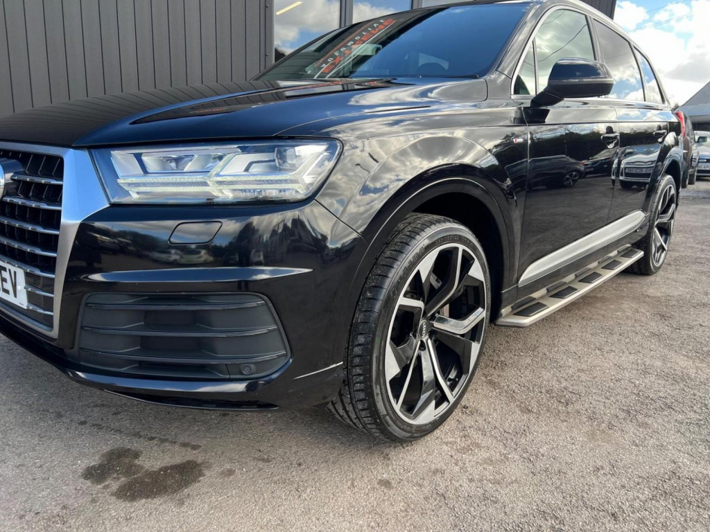 AUDI Q7