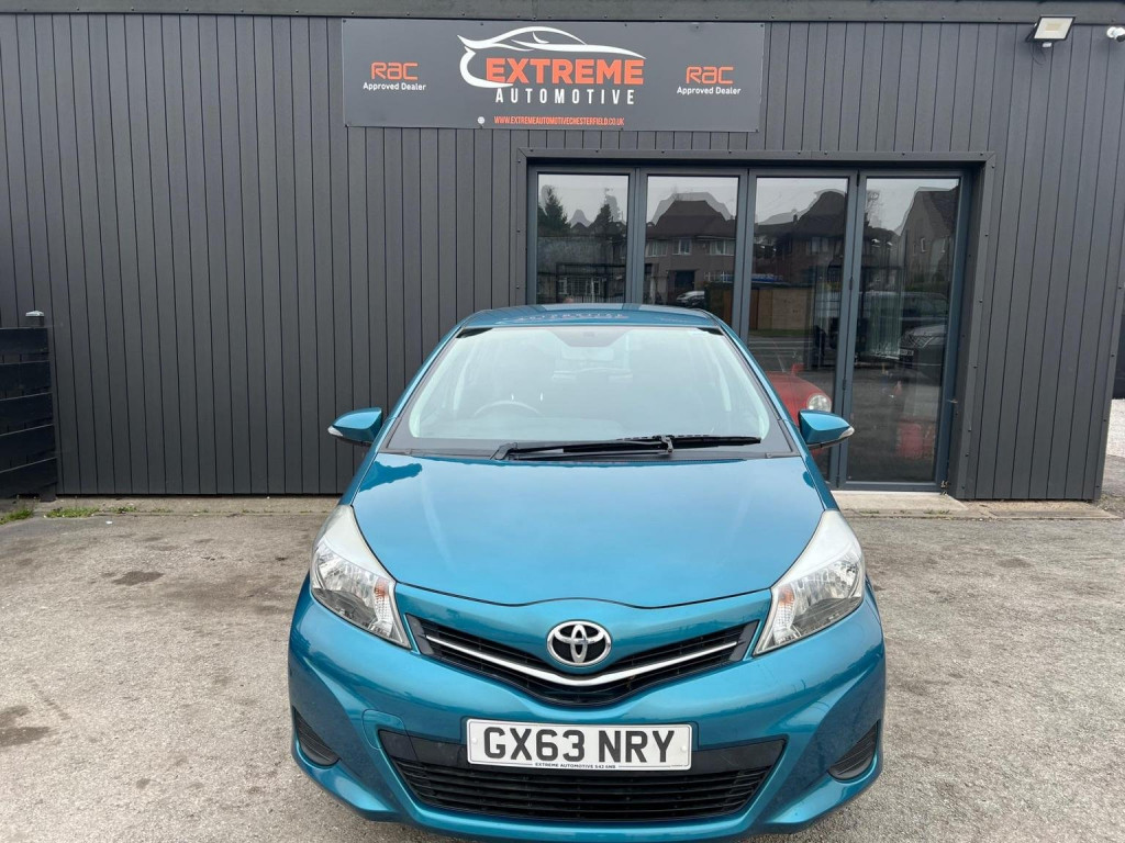TOYOTA YARIS