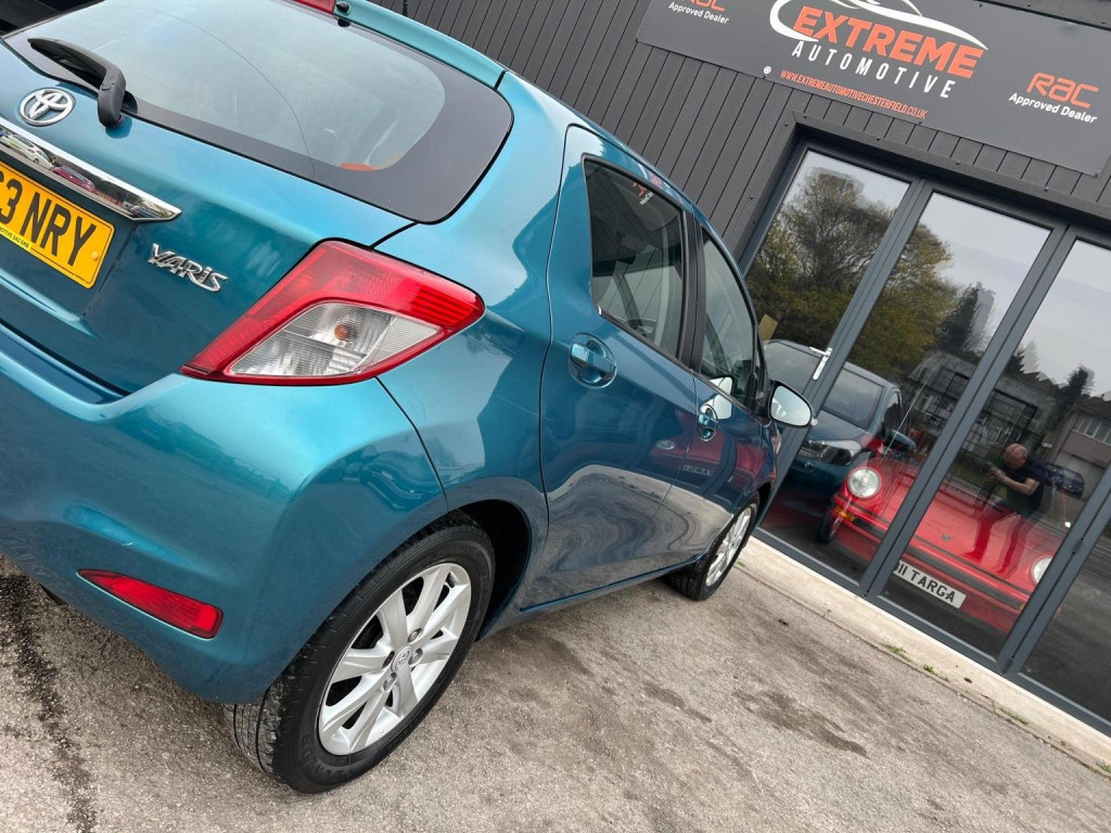 TOYOTA YARIS