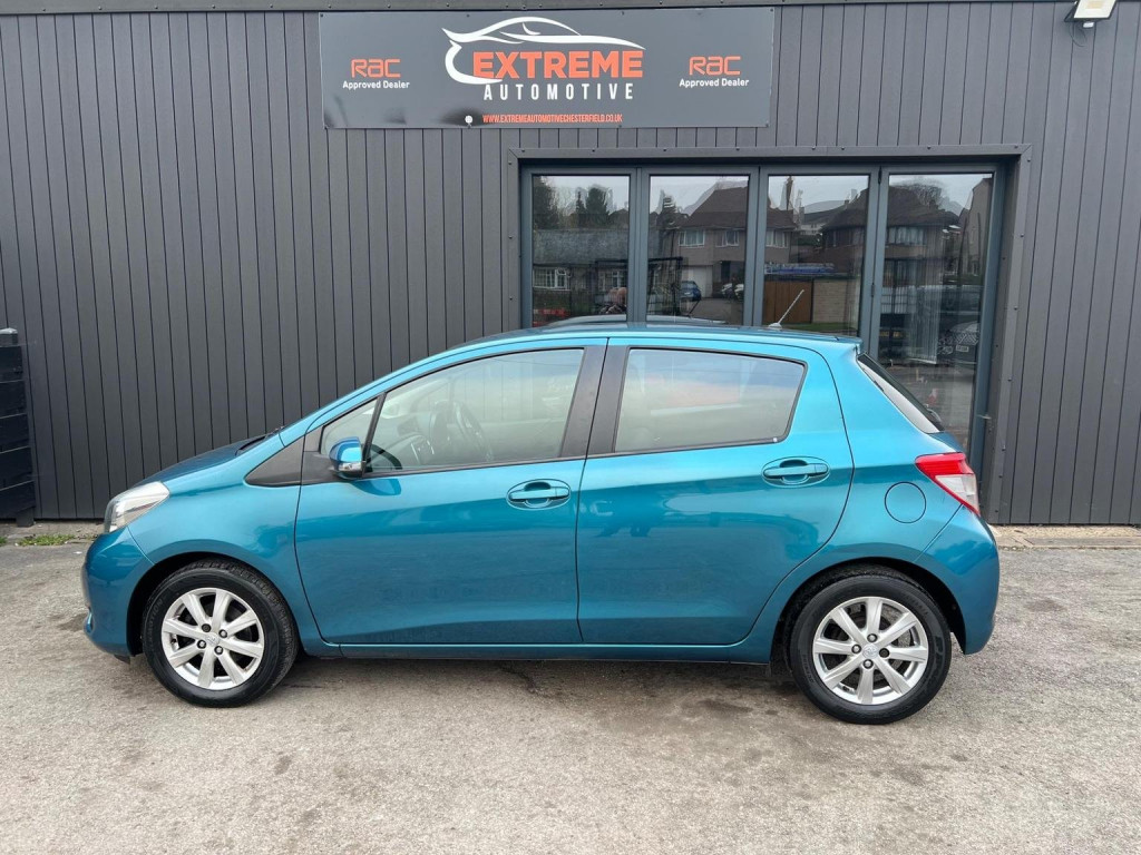 TOYOTA YARIS