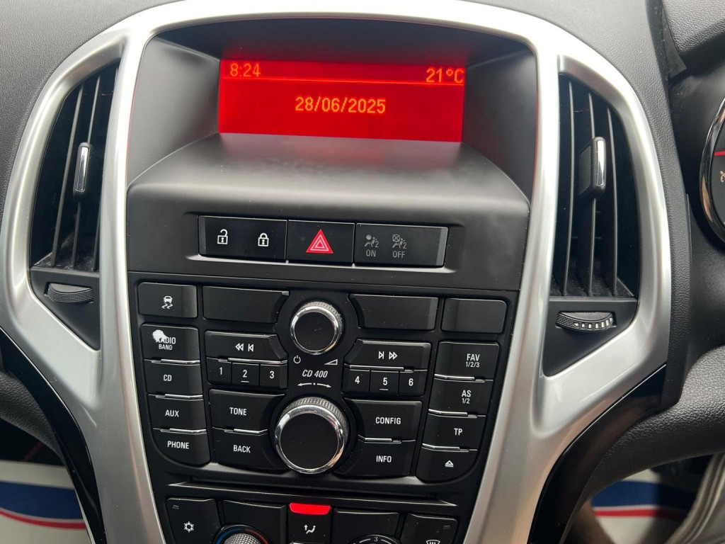 VAUXHALL ASTRA