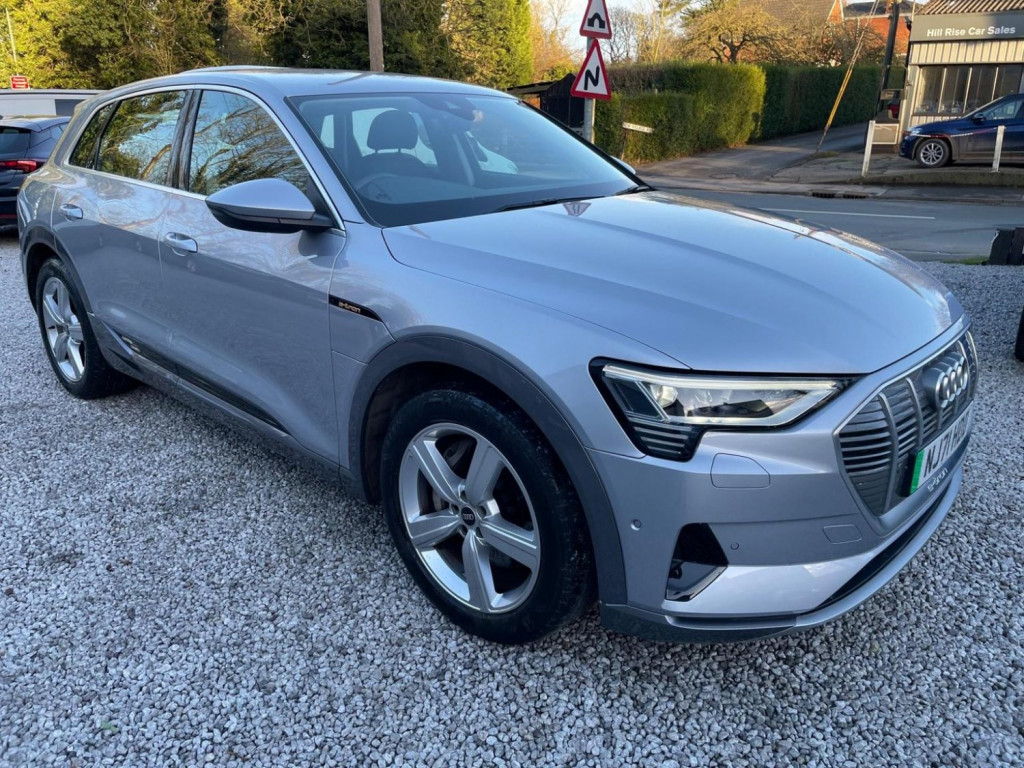 AUDI E-TRON