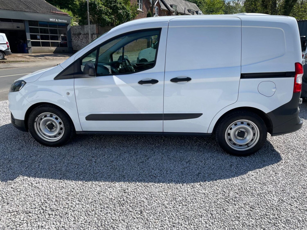 FORD TRANSIT COURIER