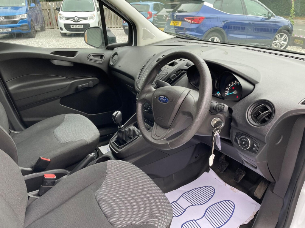 FORD TRANSIT COURIER