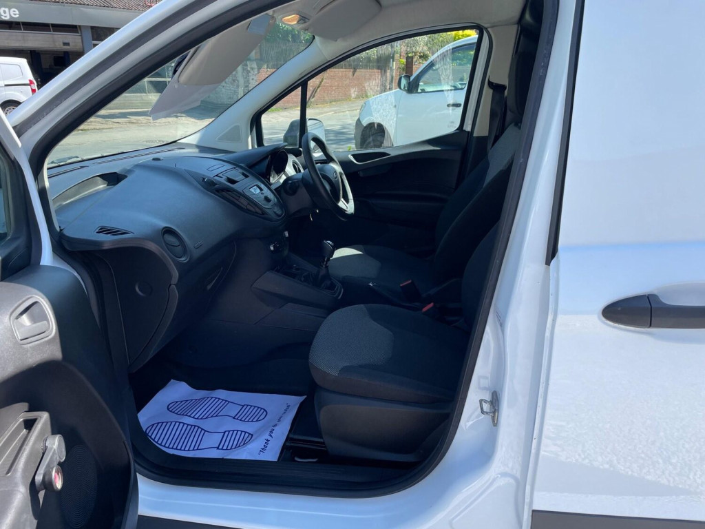 FORD TRANSIT COURIER