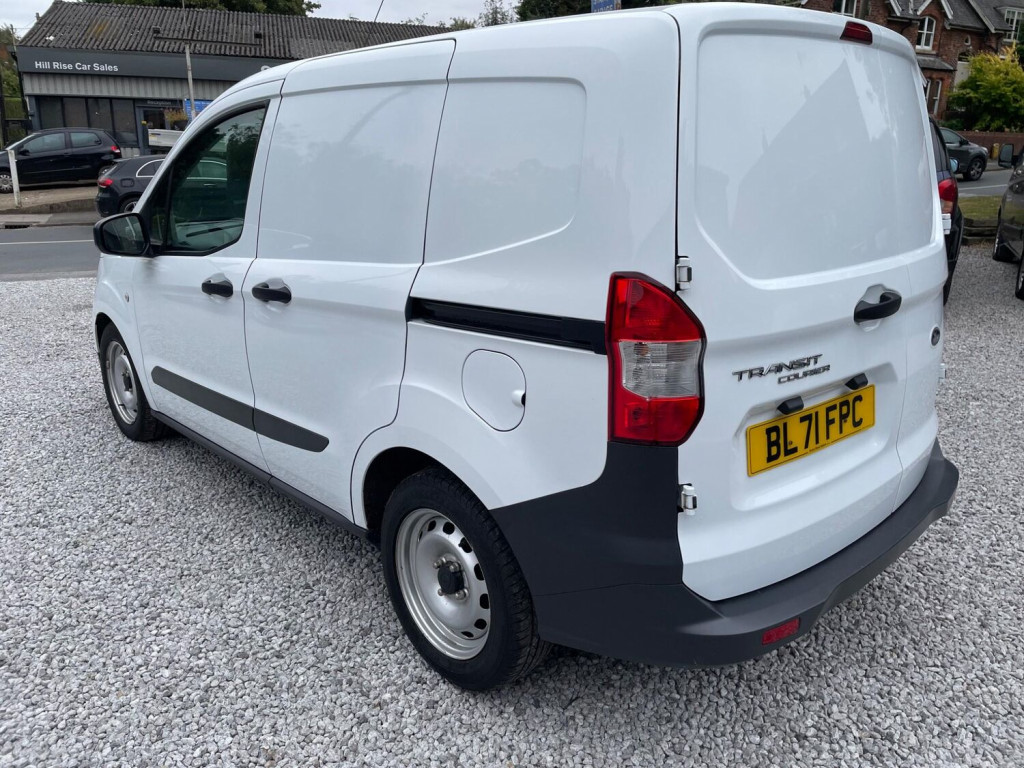FORD TRANSIT COURIER