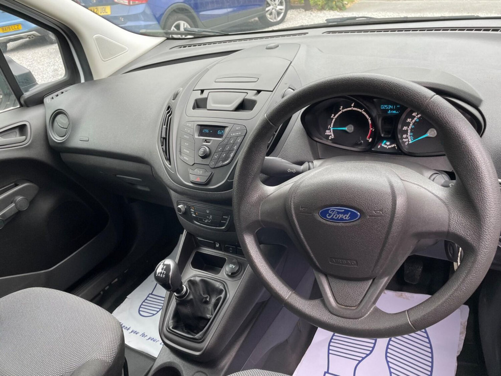 FORD TRANSIT COURIER