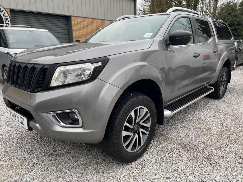 NISSAN NAVARA