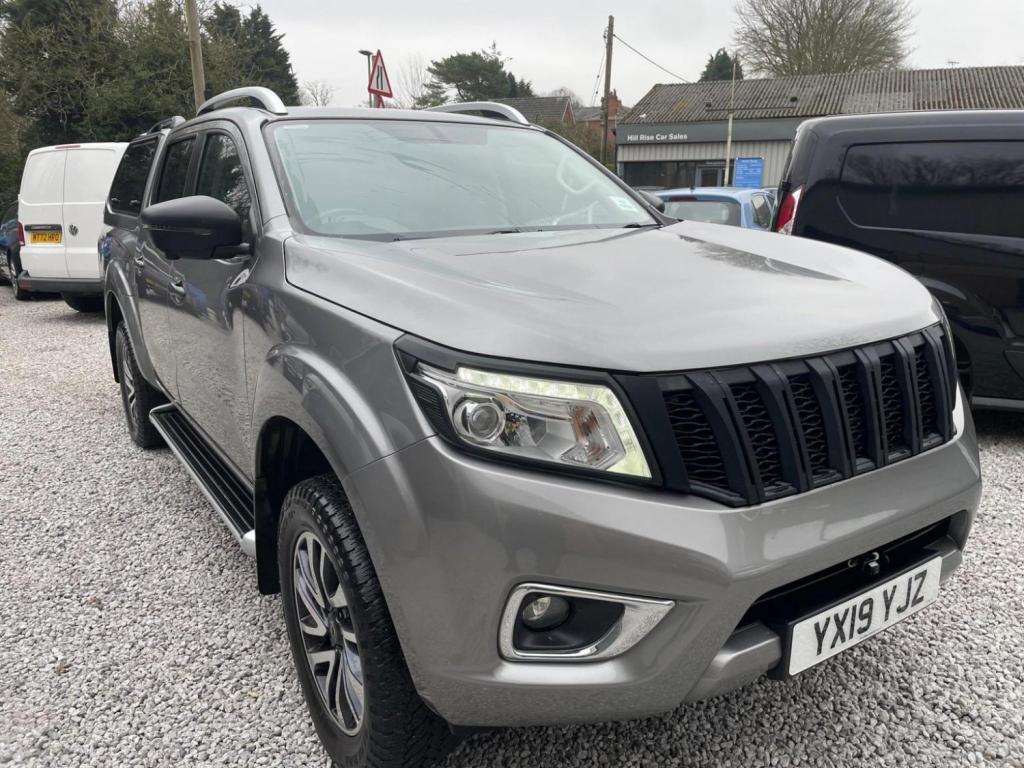 NISSAN NAVARA