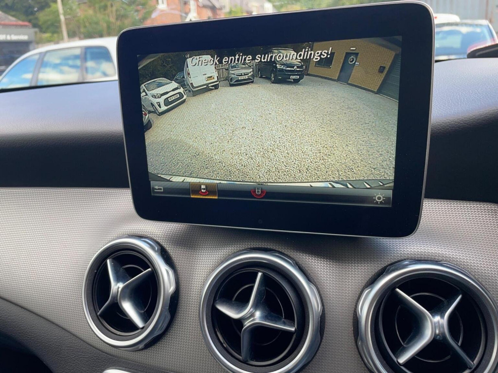 MERCEDES-BENZ GLA CLASS