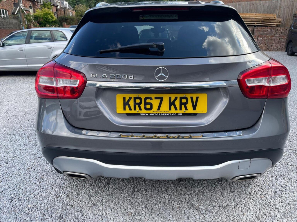 MERCEDES-BENZ GLA CLASS