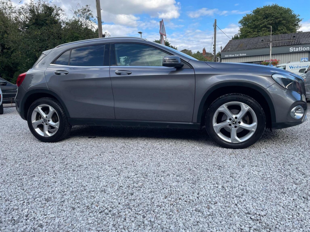 MERCEDES-BENZ GLA CLASS