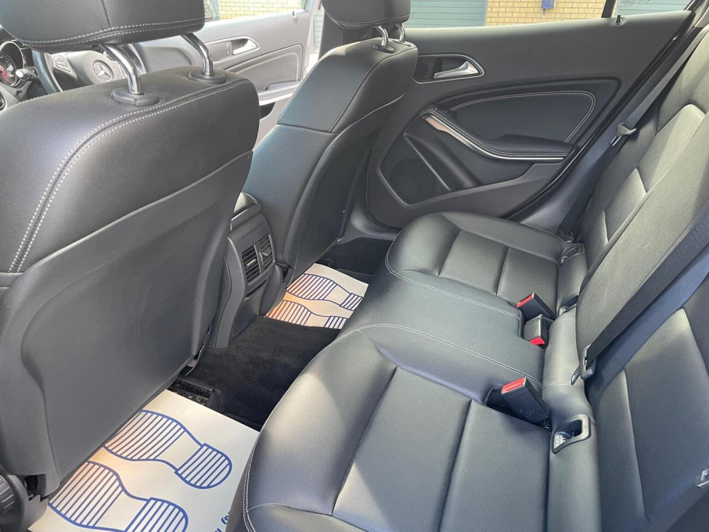 MERCEDES-BENZ GLA CLASS