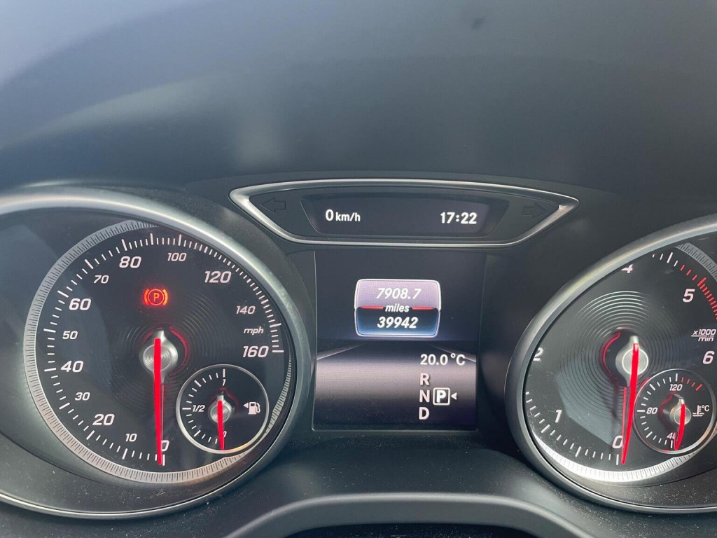 MERCEDES-BENZ GLA CLASS