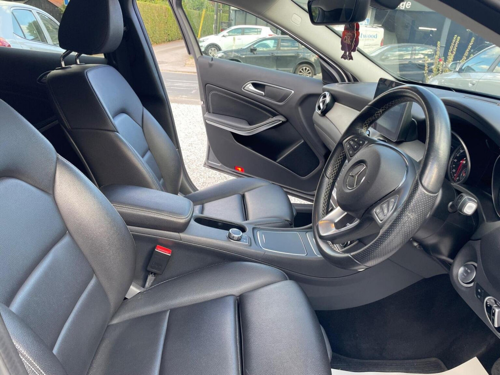 MERCEDES-BENZ GLA CLASS