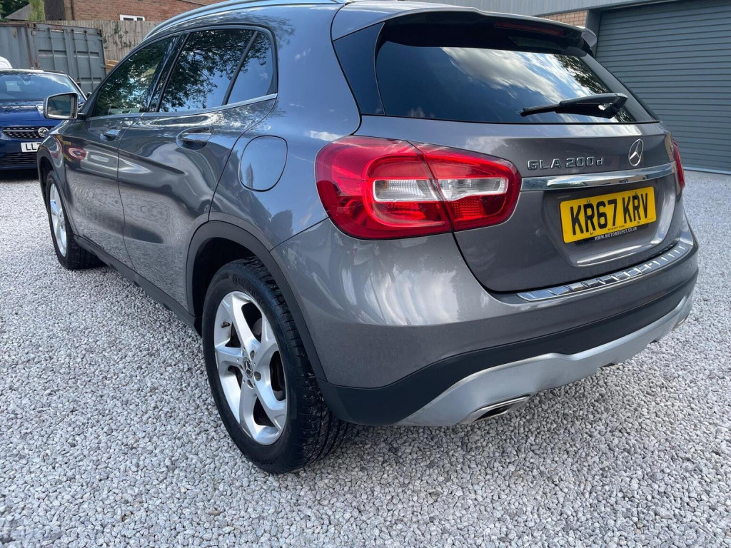 MERCEDES-BENZ GLA CLASS