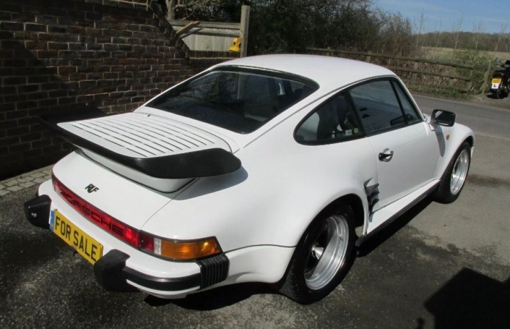 PORSCHE 911 CLASSIC
