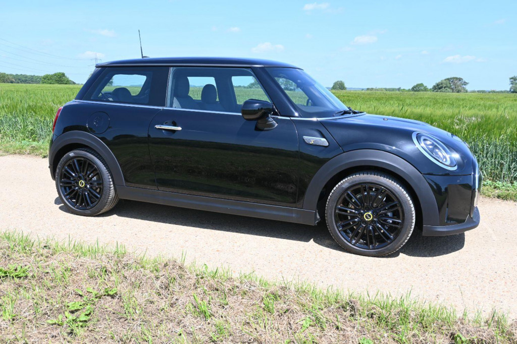 View MINI ELECTRIC Level 2