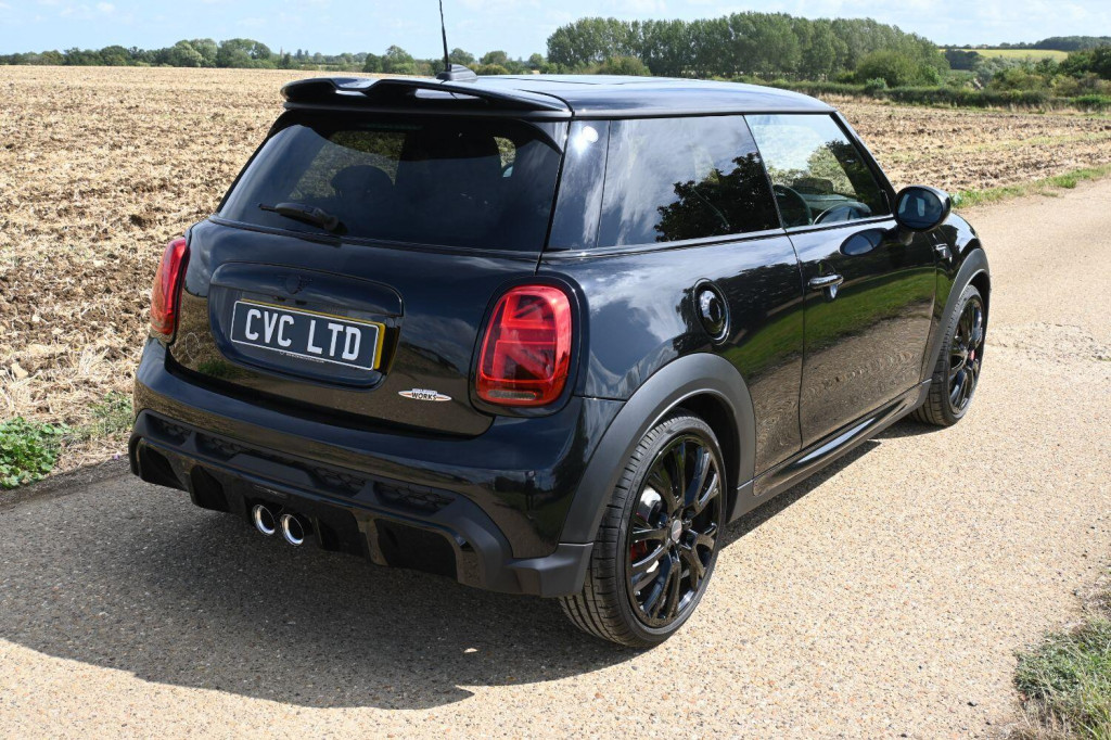 View MINI HATCH 2.0 John Cooper Works 1to6 Edition