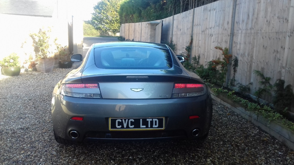 View ASTON MARTIN V8 Sports Pack