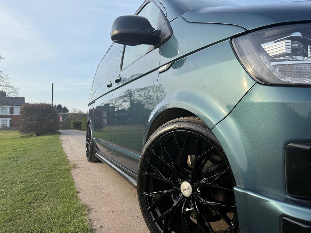 VOLKSWAGEN TRANSPORTER