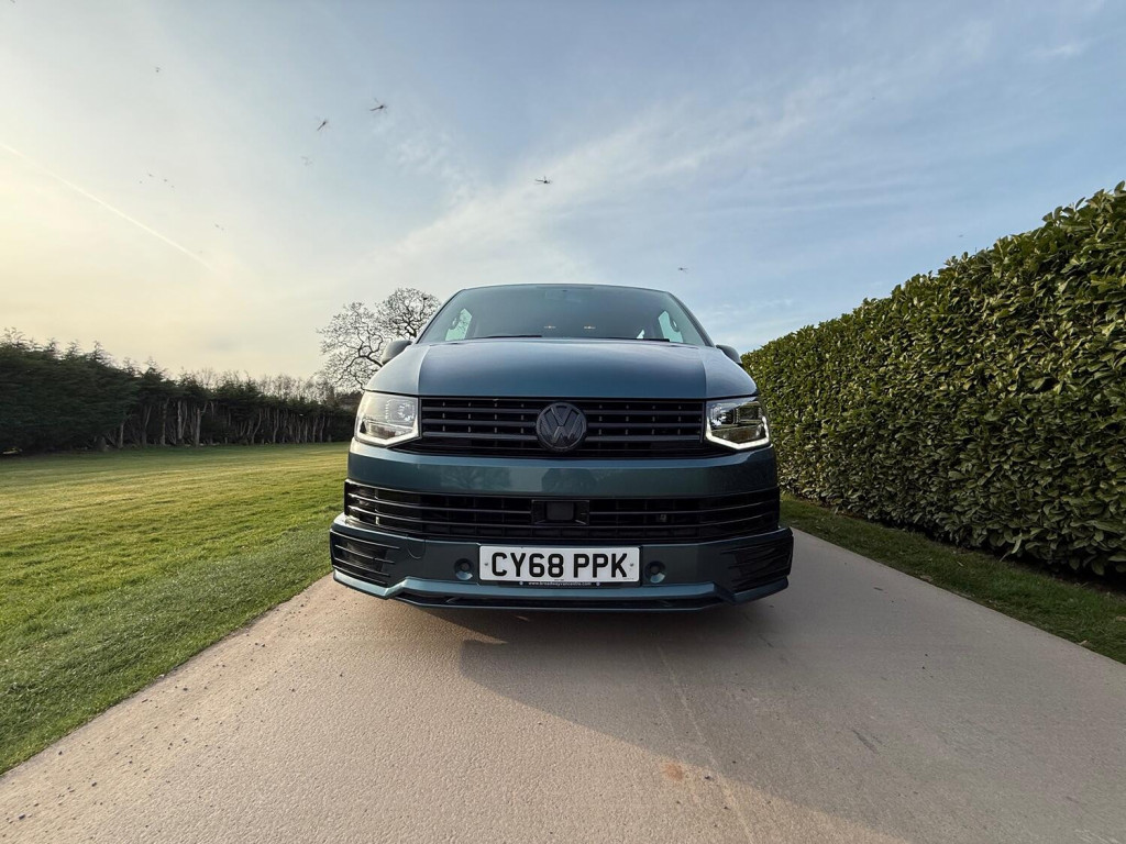 VOLKSWAGEN TRANSPORTER