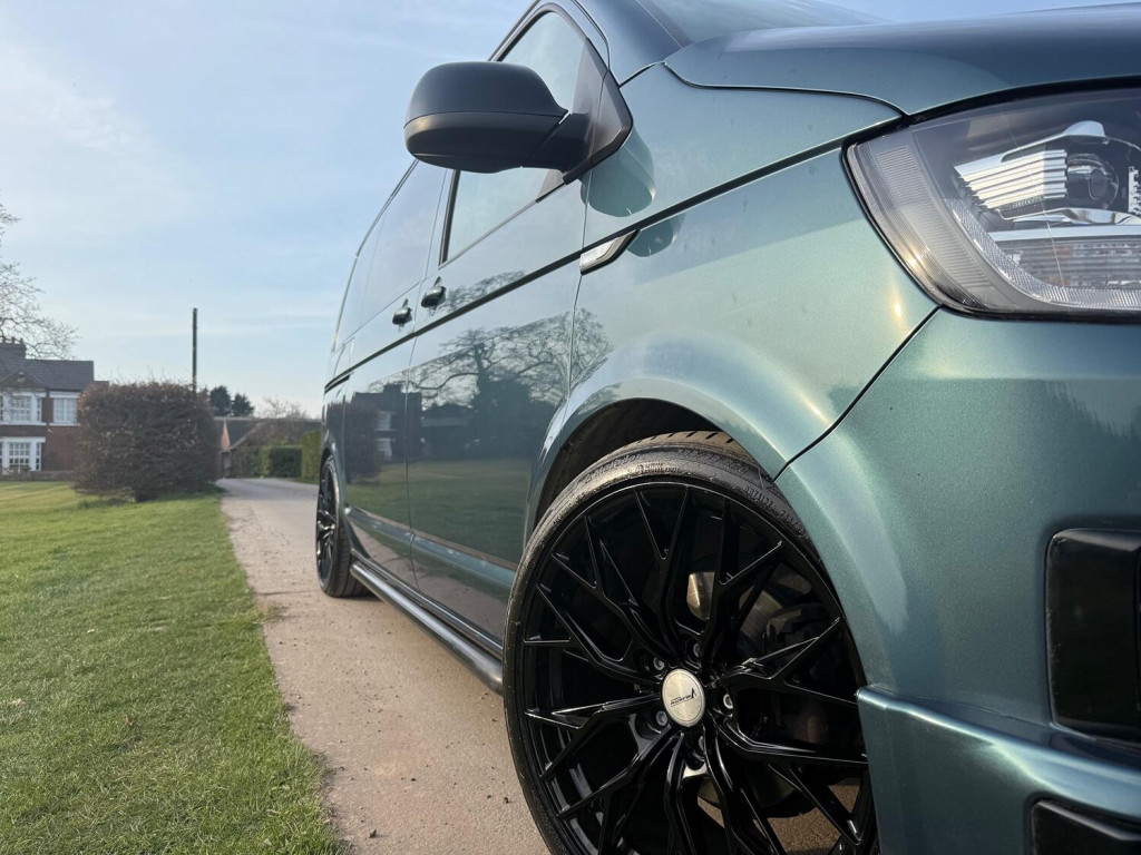 VOLKSWAGEN TRANSPORTER