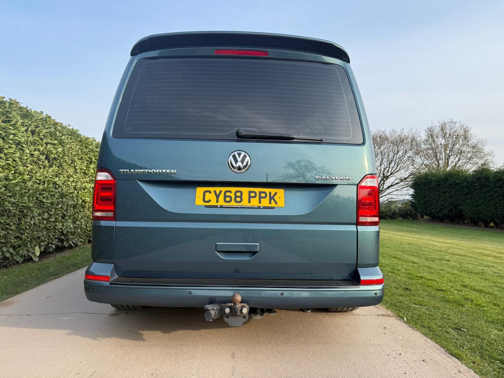 VOLKSWAGEN TRANSPORTER