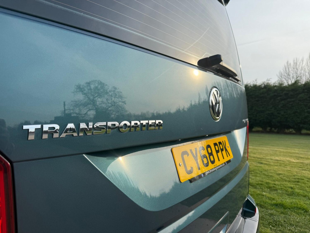 VOLKSWAGEN TRANSPORTER