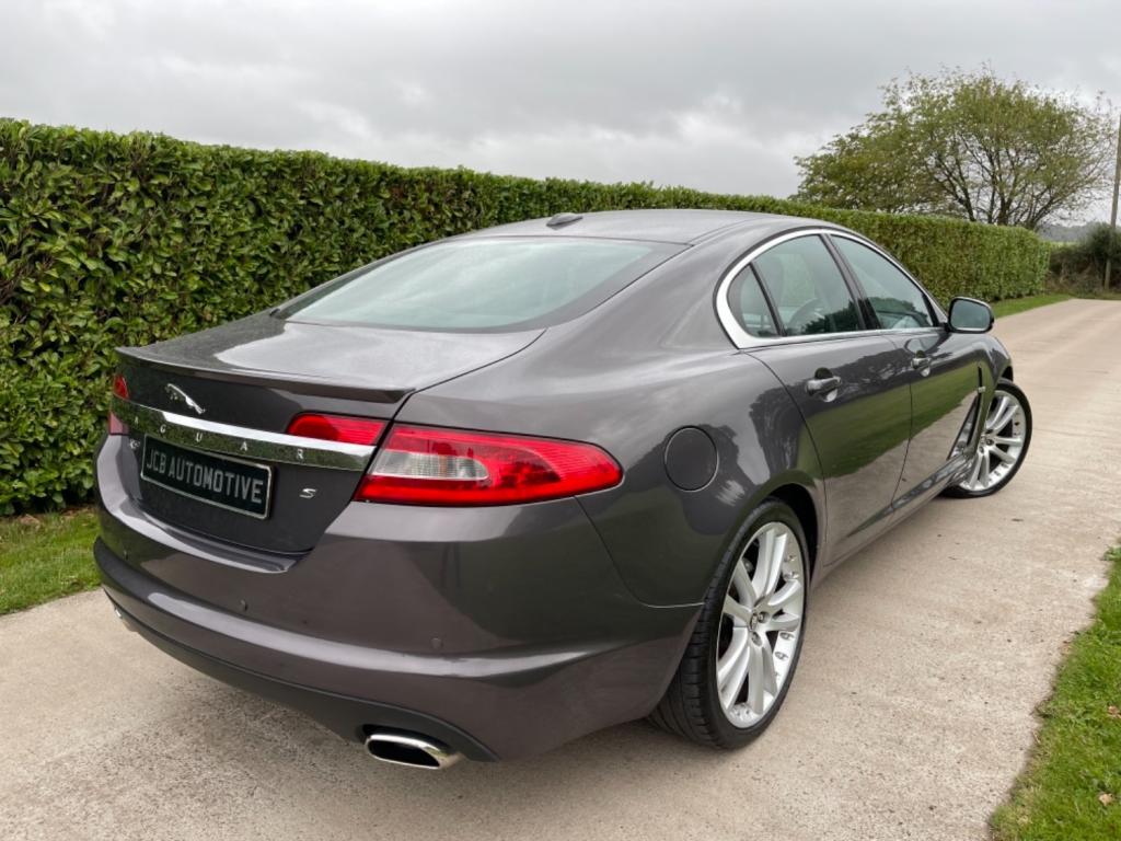 JAGUAR XF