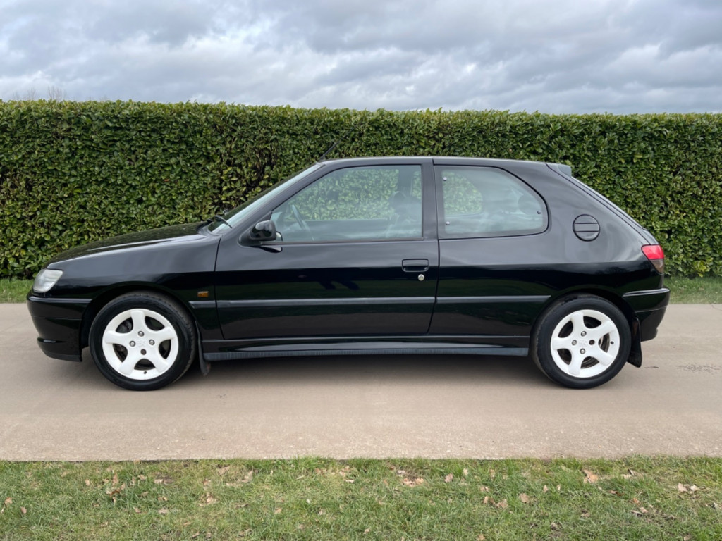 PEUGEOT 306