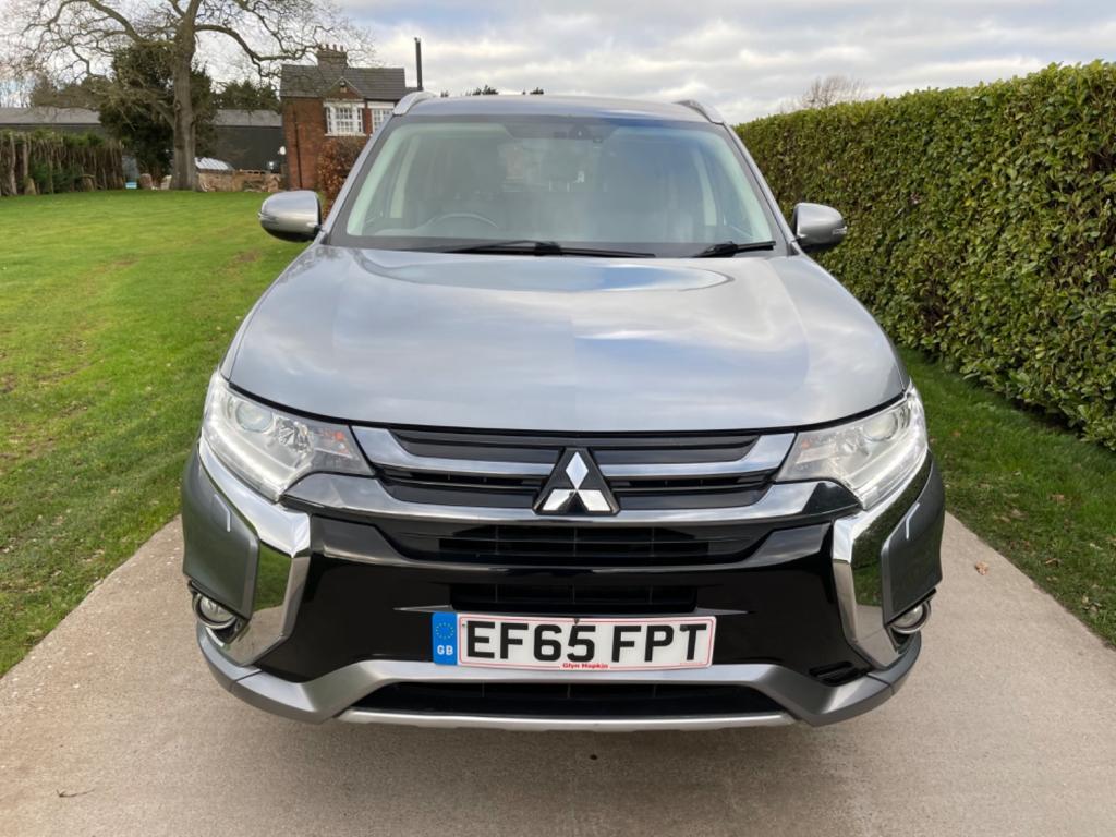 MITSUBISHI OUTLANDER