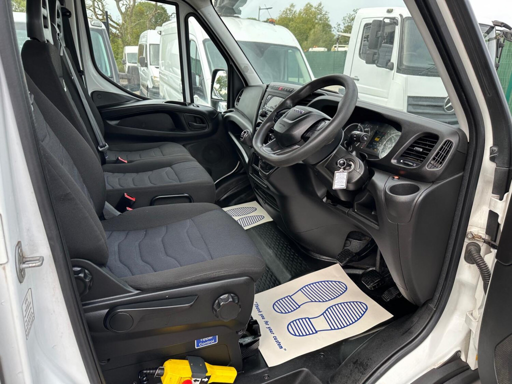 View IVECO DAILY DOUBLE CAB TIPPER
