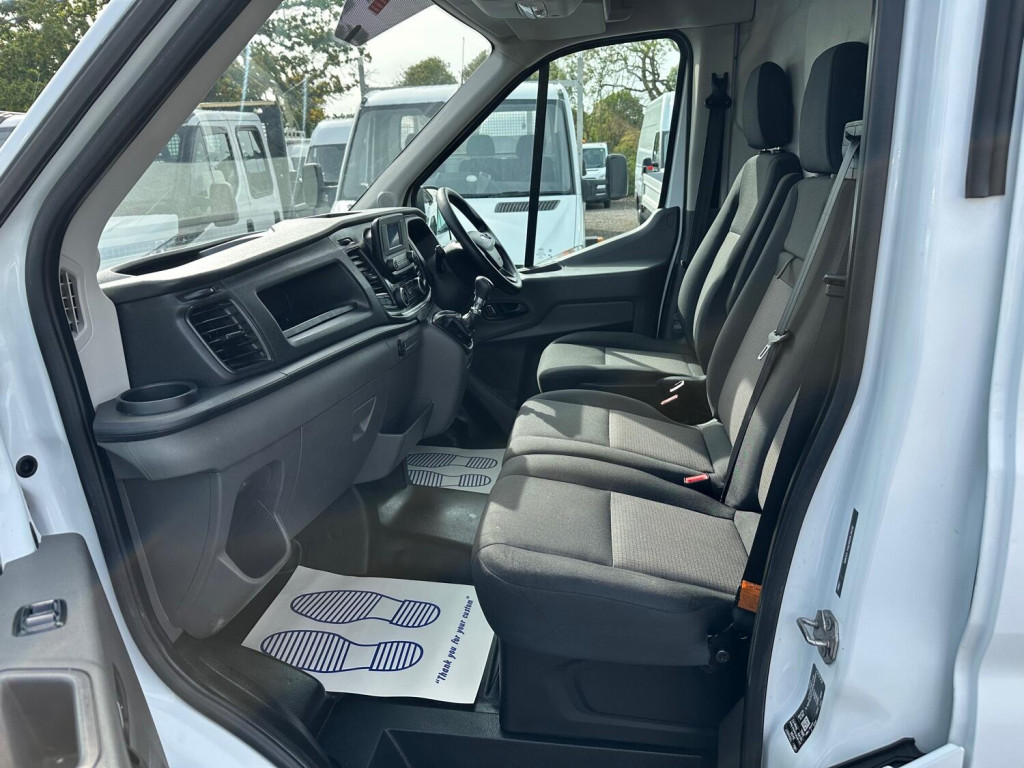 View FORD TRANSIT WINDOW FITTERS FRAIL VAN