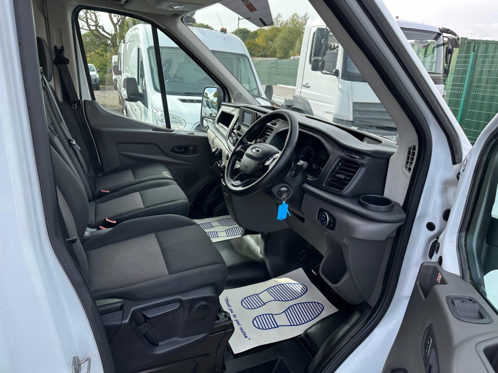View FORD TRANSIT WINDOW FITTERS FRAIL VAN